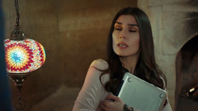 Mavi’nin çocuk merakı! - Aşk ve Mavi 17.Bölüm