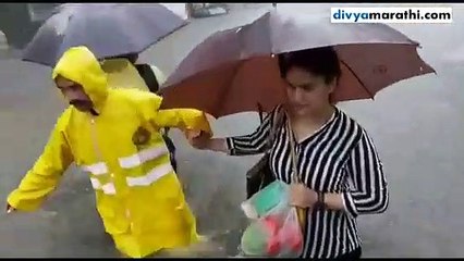 मुंबईत सलग दुसऱ्या दिवशीही पावसाने अनेक भागांमध्ये पाणी