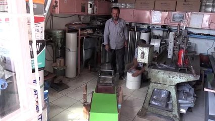 Oluk ve boru ustası kendi makinesini üretti