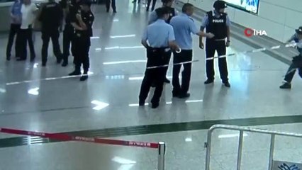 - Çin'de Keskin Nişancı Rehineyi Tek Kurşunla Kurtardı