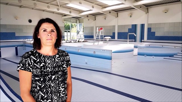 Cours pour vaincre l'aquaphobie à Sarrebourg : trois questions à Julie Truer, directrice de la piscine