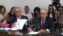 RTV Ora - Kandidati i presidentit për kreun e KLSH, Petraq Milo, del para komisionit të ekonomisë