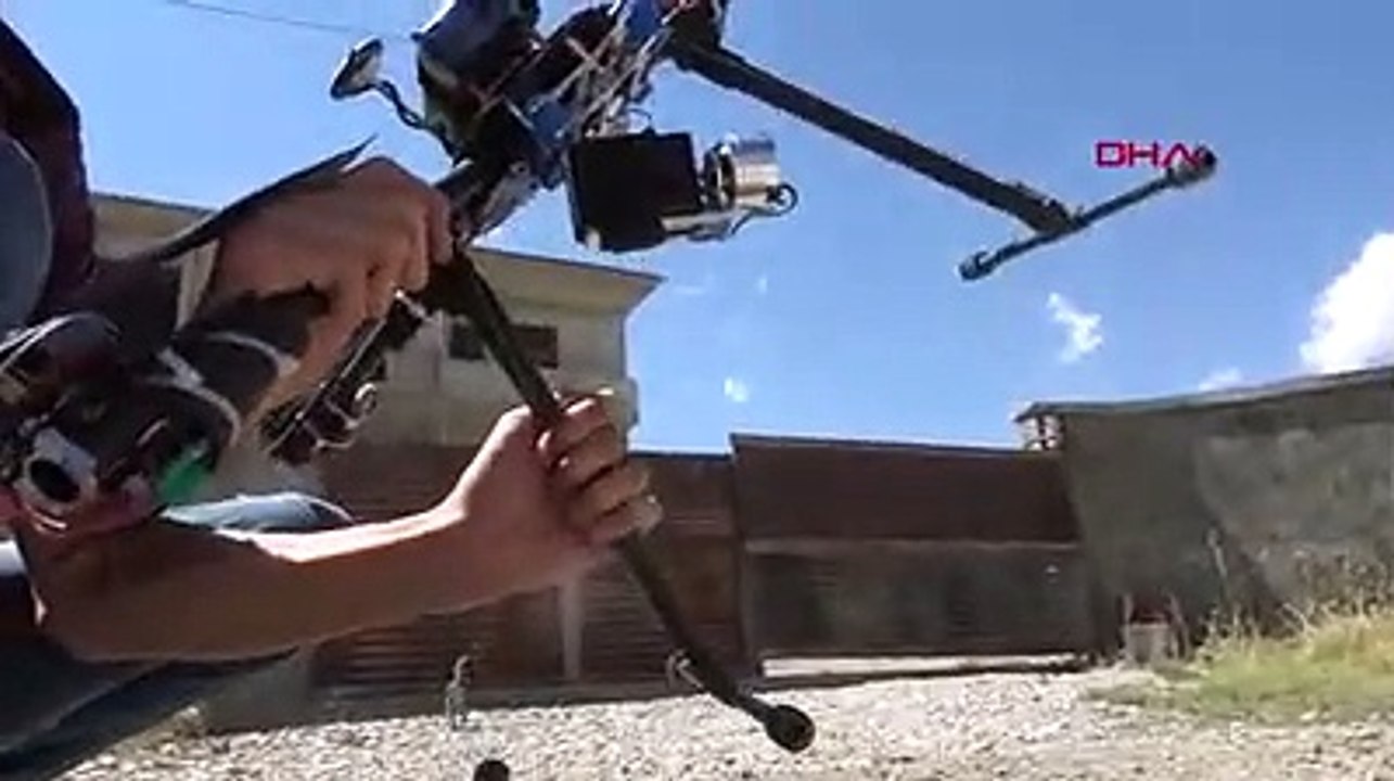 Hakkarili genç hurda malzemeleri toplayarak drone yaptı