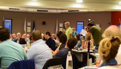 Des activistes évacués du conseil communal de Namur par la police