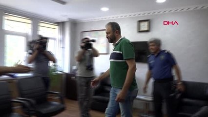 Kayseri iş yeri önünde bulduğu 10 bin doları, sahibine teslim etti