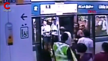 Acele etti, platform ile tren arasına sıkıştı!