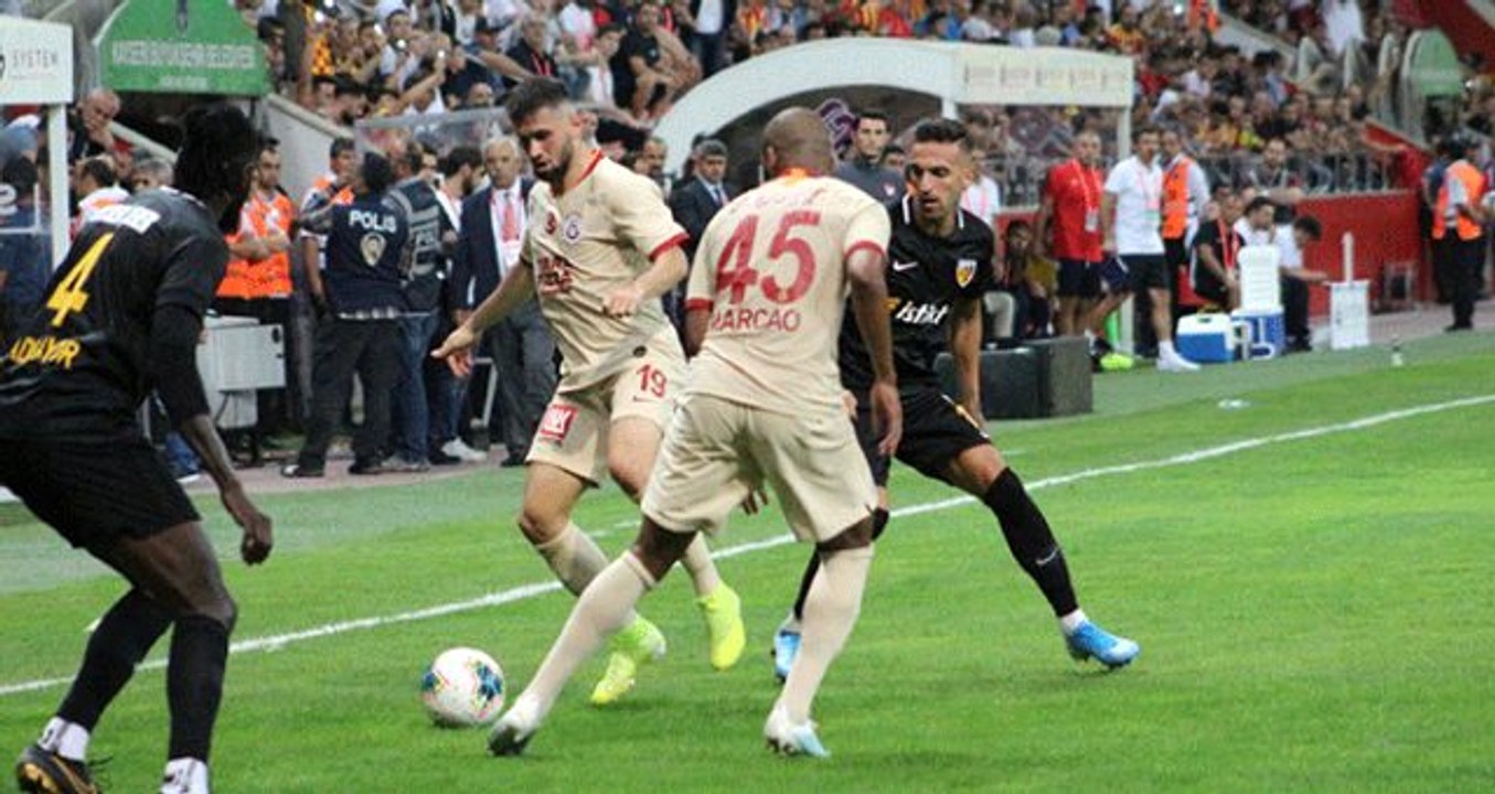 Galatasaray'da 6 isim Şampiyonlar Ligi kadrosuna alınmadı!