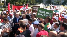 AK Parti Grup Başkanvekili Muhammet Emin Akbaşoğlu, İBB önündeki eyleme destek verdi