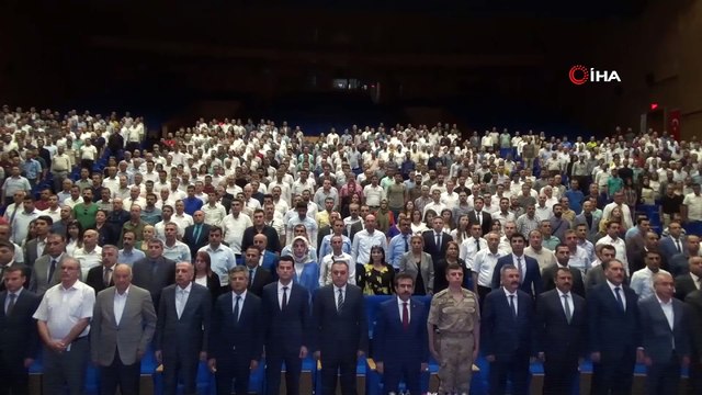 Diyarbakır valisi ve Belediye Başkanı Güzeloğlu ile İl Milli Eğitim Müdürü Taşçıer okul müdürleriyle bir araya geldi