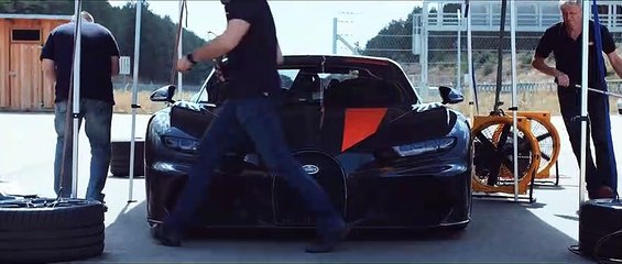 Download Video: 482km:h : la BUGATTI Chiron bat le record du monde de vitesse d'une voiture sur route !