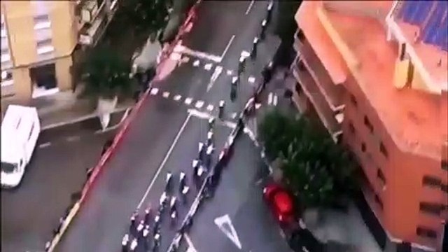 L'hélicoptère qui filme la Vuelta 19 découvre une plantation de marijuana sur le toit d’un immeuble