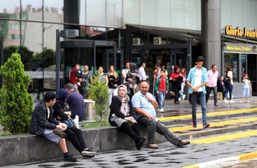 İranlı turistler kuyruk oldu, esnafın yüzü güldü