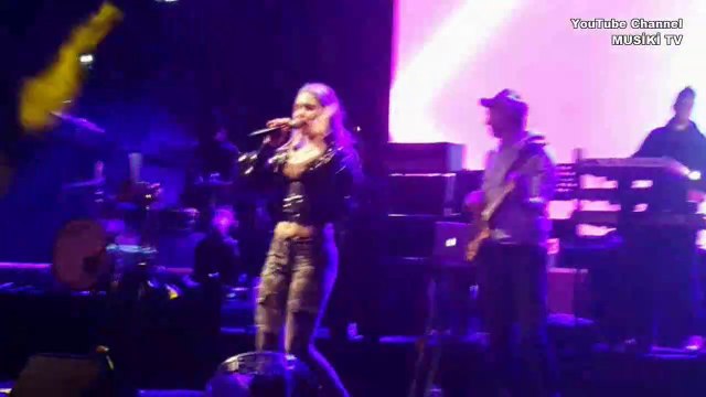 ALEYNA TİLKİ - Sen Olsan Bari (Konser Finali/Canlı) HD @Park Funtastic