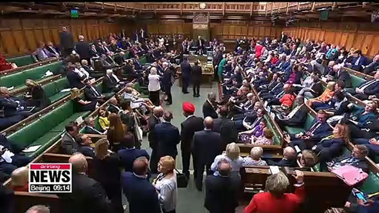 UK MPs back bill to block no-deal Brexit until January 31st