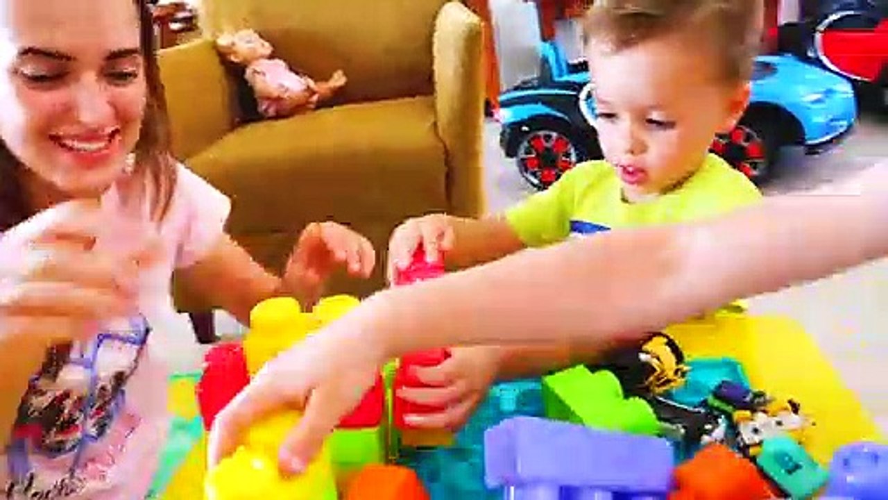 Vlad and Nikita moving to a new House