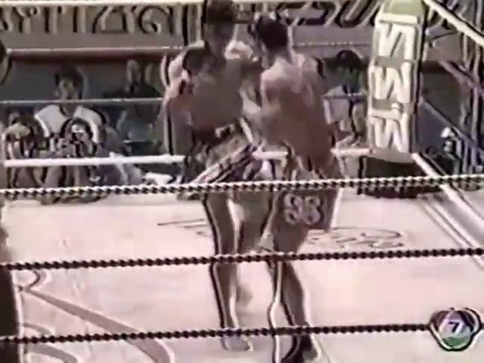 Muay Thai ยุทธหัตถ์ ส.ณรงค์ชัย VS ไข่หวานแท้ ต.หลักสอง Yuththahat VS Kaiwantae