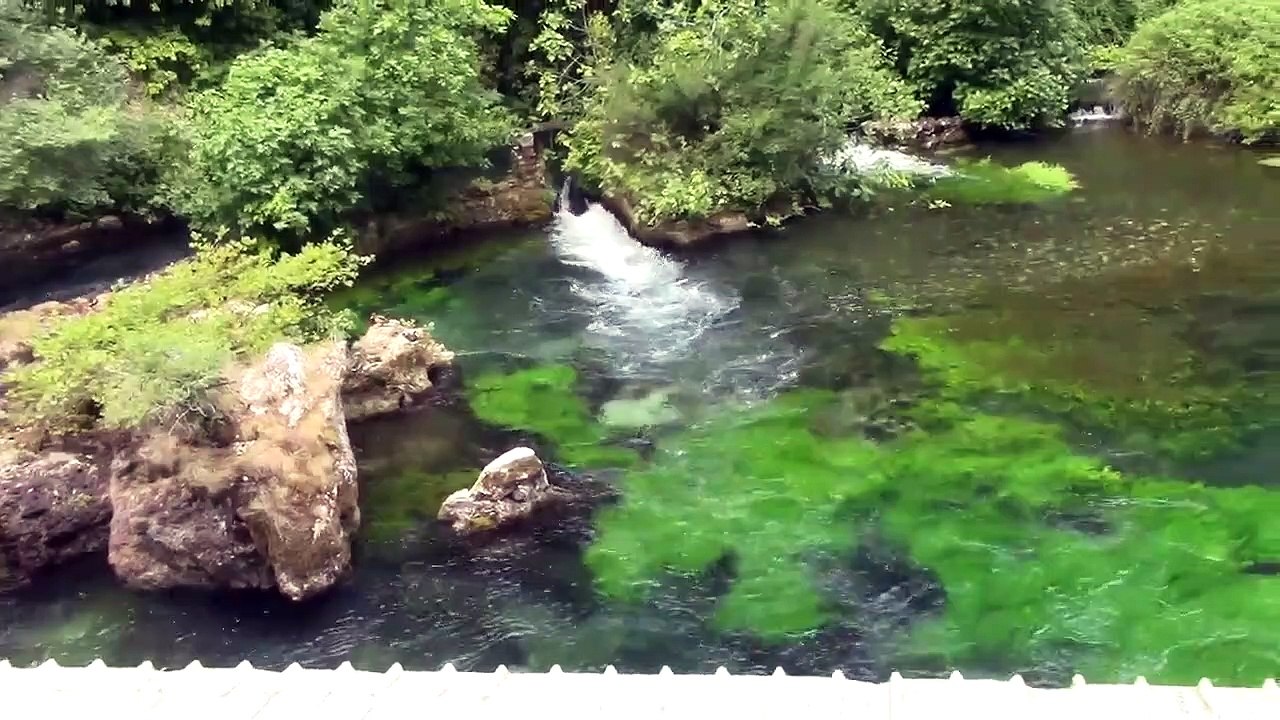 Fontaine-de-Vaucluse-Rivière