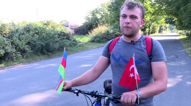 Azerbaycanlı genç, Recep Tayyip Erdoğan'ı görmek için 17 gün bisiklet sürecek