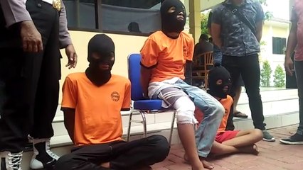 Sadis! 3 Pelaku Bacok dan Perkosa Bergilir Gadis Baduy saat Sekarat