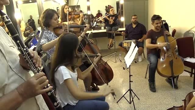 Lüküs Hayat ilk kez Devlet Tiyatroları sahnesinde