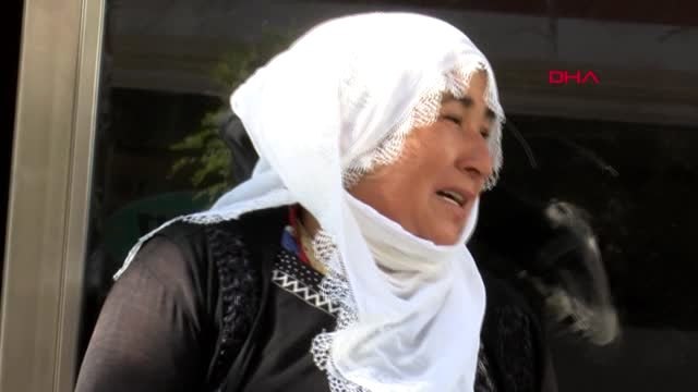 Diyarbakır hdp önündeki eyleme pkk'nın kaçırdığı polis ve askerlerin aileleri de katıldı