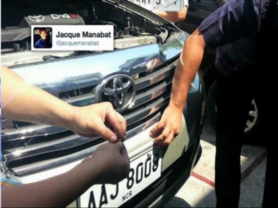 LTO demonstrates installation of new license plates