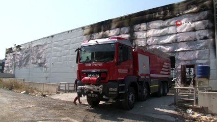 İzmir'deki yangında 4 fabrika kullanılamaz hale geldi