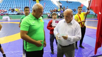 Edirne’de 1. Uluslararası Kel Aliço Serbest Güreş Turnuvası yapıldı