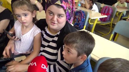 Minik öğrenciler ilk günde okulu tanıdı