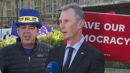 Válságban a brit Konzervatív Párt a brexit miatt