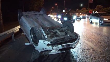 Bayrampaşa'da otomobille çarpışan araç takla attı: 4 yaralı