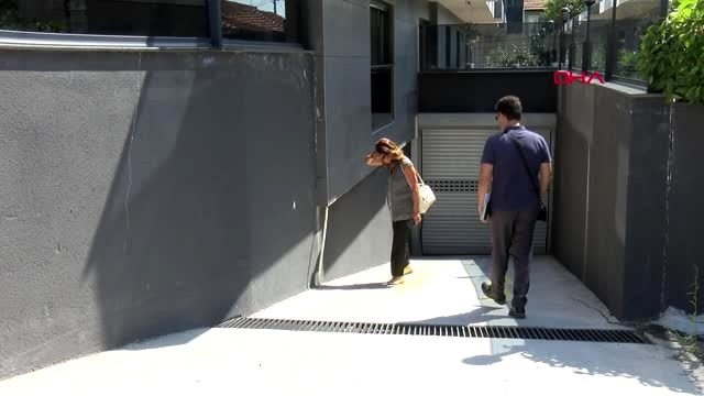 Eyüpsultan'da 4 katlı binanın zemini ve duvarlarında çatlaklar oluştu