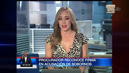 Procurador reconoce firma en acusación de sobornos