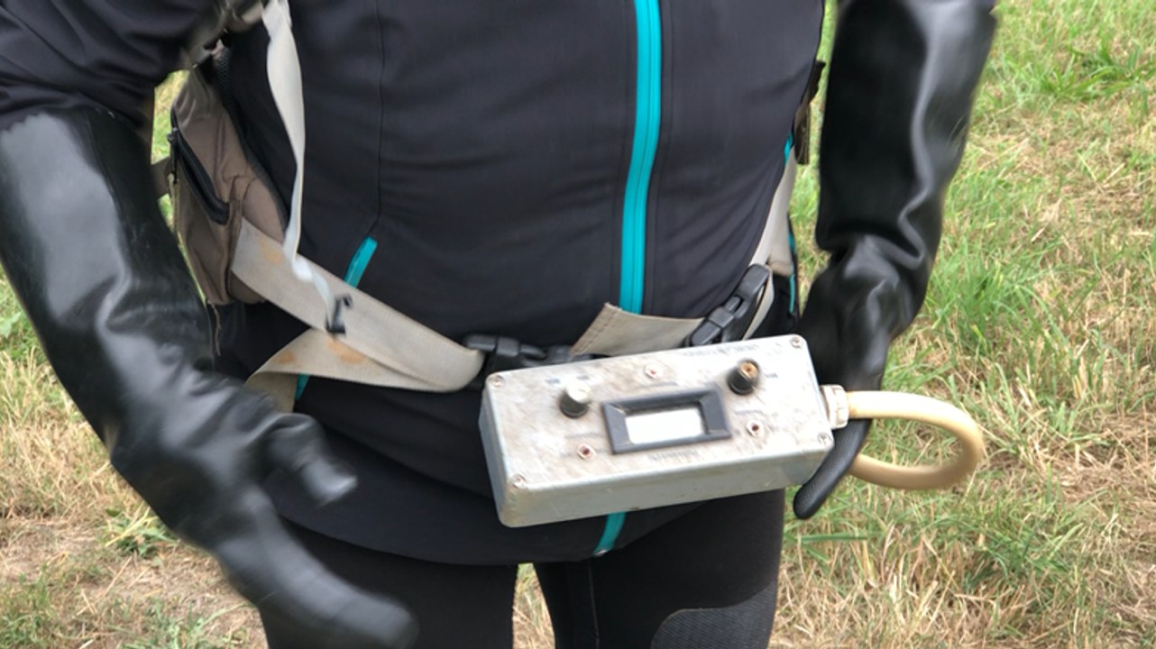 Une pêche électrique pour compter les saumons