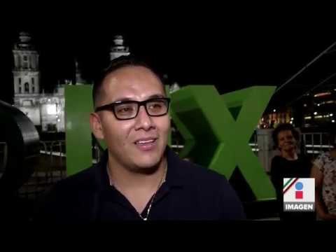 El zócalo de la CDMX se viste e ilumina de los colores patrios | Noticias con Francisco Zea