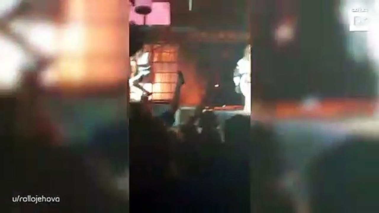 Cette mamie adore le métal ! Vue au concert de Slipknot !