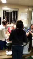 Le cri de guerre des filles !!