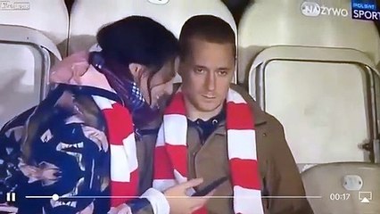 Quand ta copine vient avec toi au match