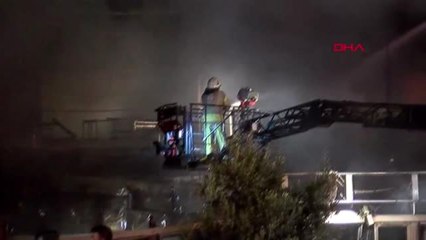 İstanbul ? ataşehir'de bir restoran alev alev yanıyor