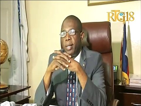 konferans prezidan sena mande senatè Onondieu Louis pou kite biwo a jiskaske ankèt la finn mennen