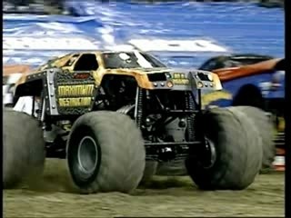 Maximum Destruction - Indianapolis Freestyle - Monster Jam