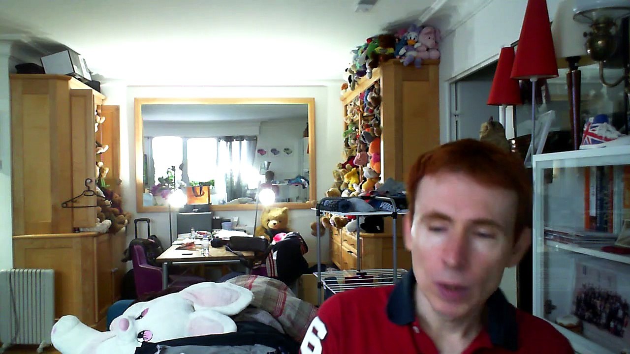 Wiwi égratigne "la fille plurielle" de Yassine Dahbi