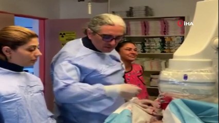 Ameliyatta rock müzik keyfi