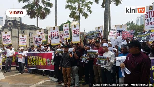 Demo isu Kashmir di Masjid Negara dan kedutaan UAE