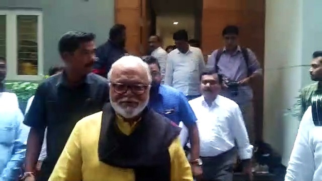 छगन भुजबळ यांची राष्ट्रवादीच्या बैठकीला उपस्थिती