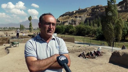 Van'da 5 bin yıl öncesine ait yapılar bulundu