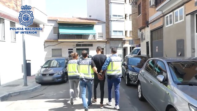 Detenido un joven por retener y atracar a diez menores