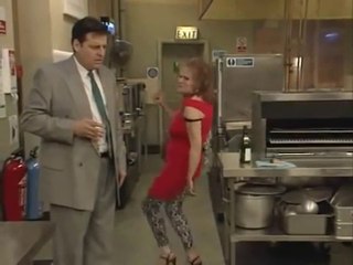 Dinnerladies (S1/E5) Victoria Wood Kate Robbins Jack Smethurst Julie WaltersShobna Gulati