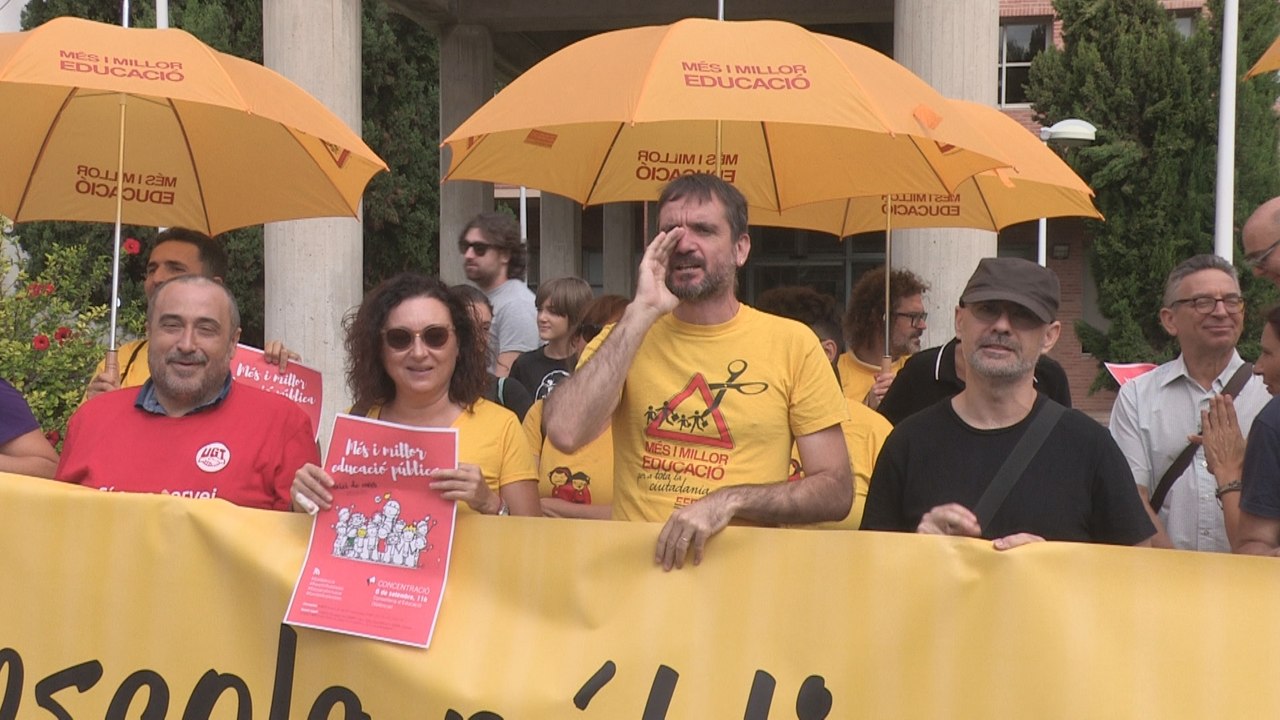 Concentración en Valencia para pedir la derrogación de la Lomce