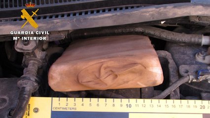 Detenido por transportar más de un kilo de cocaína en el motor